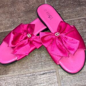 Rouge Helium Fuchsia Bow Slide Sandals